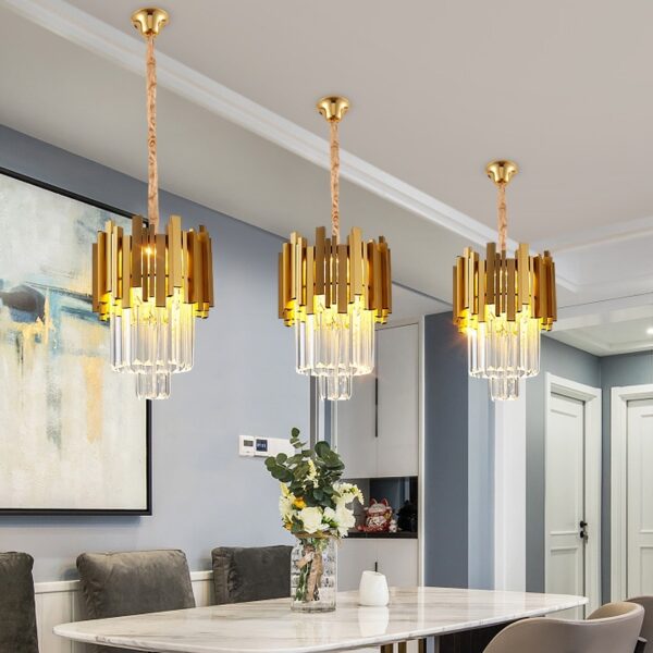 Petit Lustre en cristal rond doré au design moderne