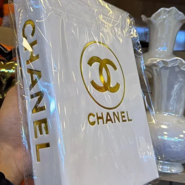 Faux Livre Décoratif Chanel blanc
